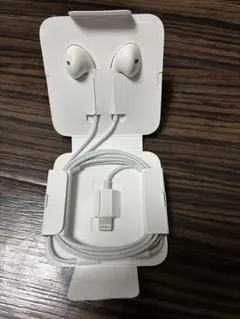【新品未使用】アップル純正 iPhone イヤホン ライトニング 有線