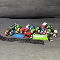 【中古】きかんしゃトーマス ミニメカ・ミニ車両・レール 豪華おまとめセット 中古】きかんしゃトーマス ミニメカ・ミニ車両・レール 豪華おまとめ