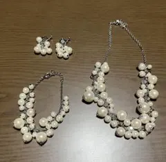 新品　アクセサリー　3点セット　パール調　ネックレス　ブレスレット　イヤリング