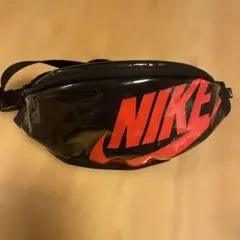 NIKE ボディバック