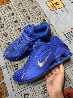 Nike shox r4 Blue ウィメンズサイズ28cm - メルカリ