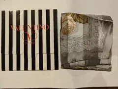 VALENTINO FOULARDS　花柄シルクスカーフのサムネイル