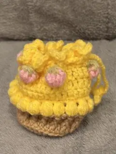 いちごモチーフ巾着　編み物　ハンドメイド　かぎ編み　小物入れ