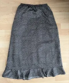 ナチュラルビューティーベーシック　花柄　スカート