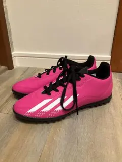 アディダス　サッカー　トレーニングシューズ　ジュニア22.5cm