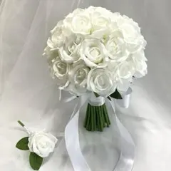ボリュームアップ　ホワイトローズ３０本　ウェディングブーケ　ブートニア　ラウンド