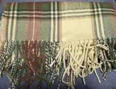 チェックのマフラー