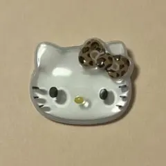 ハローキティ ぷっくりったいバッジ ヒョウ柄