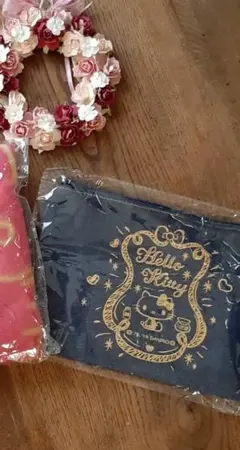 HELLO KITTY　ハローキティ　フラットポーチ