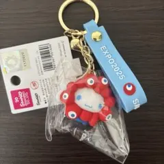大阪万博　サンリオ　ミャクミャクなりきりキーホルダー　シナモン　シナモロール