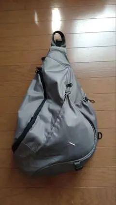 ワンショルダーバッグ ボディバッグ ショルダーバッグ グレー CLEA クレア