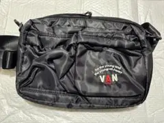 雑誌付録VAN [ヴァン]軽量ショルダーバッグ黒