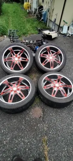 18インチ 赤黒スパイダーホイールセット ハイエース 200 - メルカリ