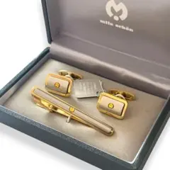 Item thumbnail for item 78af5cb6-572a-4413-9d61-317f18d74485