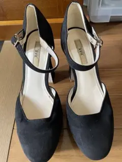 美品❤️Ｒ＆Ｅ　パンプスのサムネイル
