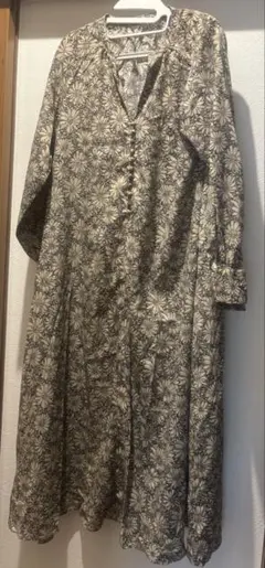 美品【ITEMS URBANRESEARCH】花柄ロングワンピース サイズS