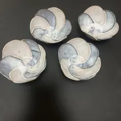 花びら型 陶器製ボウル 4個セット