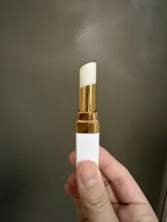 CHANEL ルージュ ココ ボーム 912 リップクリームのサムネイル
