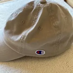 Champion ベージュ ベースボールキャップ