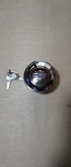 ハーレー 純正 フューエルキャップ ガソリンキャップ 鍵付き - メルカリ