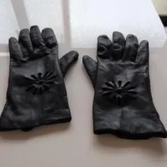 黒 レザー手袋 花模様