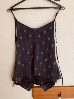 花柄刺繍 キャミソール トップスのサムネイル