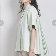 gallardagalante》ノースリフレアブラウス | Mercari