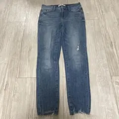 ZARA ダメージジーンズ　デニム