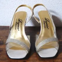 Item thumbnail for item 19220012-ca75-4916-a1c1-3b4fda8953f5