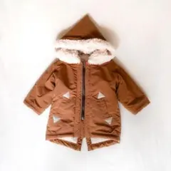 フード付きブラウンアウター
