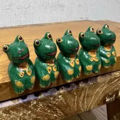 カエルの置物