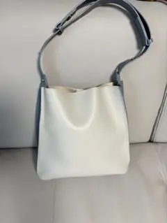 Natural beauty basic バイカラー ショルダーバッグ　美品❗️のサムネイル