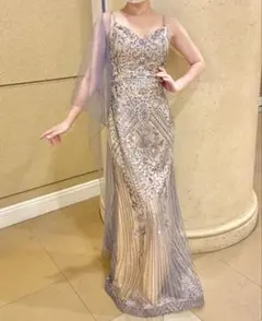 エレガントなスパンコール装飾ロングドレス