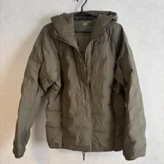 UNIQLO オリーブ パフテックパーカ M