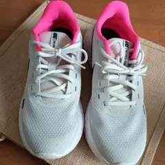Nike Revolution 5 ランニングシューズ