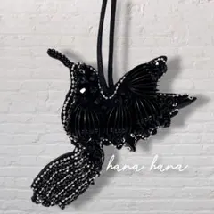 キラキラ ビジュー ビーズ バード チャーム ブラック シルバー ハチドリ 鳥