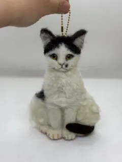 A猫 羊毛フェルト前髪猫キーホルダー【ハンドメイド 猫 羊毛フェルト