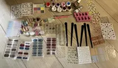 ネイルパーツセットとカラージェル