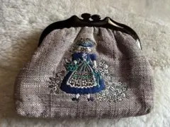 Item thumbnail for item db8cd82f-9ec6-4aa7-a9dd-d9e41e87baf6