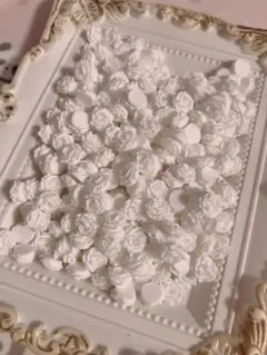 【9】柔らかい薔薇　ソフトバラ　夜光　uv変色 白　ホワイト