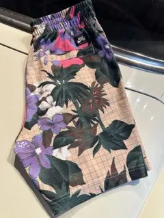 NIKE SB ナイキ　ショートパンツ花柄　ドライフィット　断捨離176