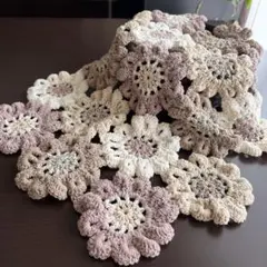 手編み　モチーフ編み マルチカバー かぎ針編み　花柄