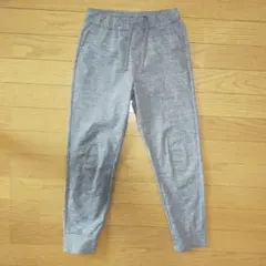 UNIQLO キッズ ウルトラストレッチアクティブジョガーパンツ 140cm