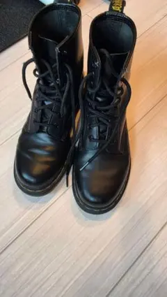 Dr. Martens 8ホール ブーツ ブラック