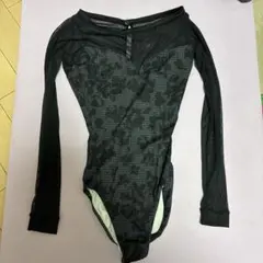 Stina ブラック花柄レオタード 長袖