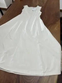 UNIQLO ウルトラストレッチ　エアリズム　ワンピース 白 Sサイズ（新品）