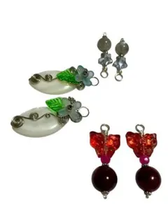 花と葉のモチーフ ガラスビーズ チャームセット