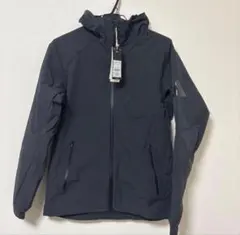 アディダス　adidas ウインドブレーカー　ナイロンジャケット　パーカー　黒