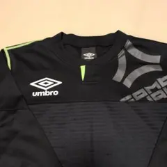 umbro 長袖プラクティスシャツ ブラック 160