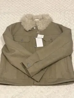 【新品・タグ付き】ZARA フェイクファー襟付きジャケットのサムネイル